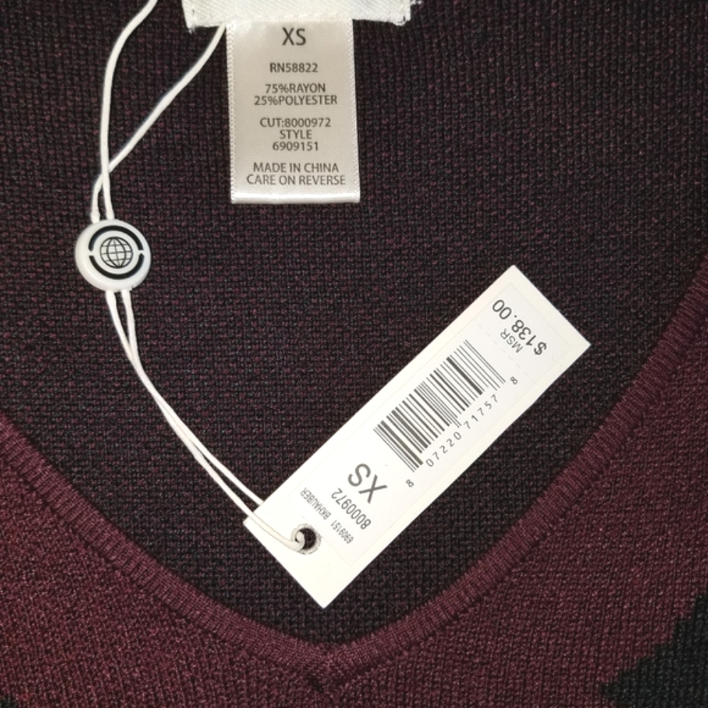 Max Studio Color Block Fitted Sweater Dress ⭐⭐ - Picture 5 of 7
